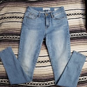Bullhead Skinniest Jeans